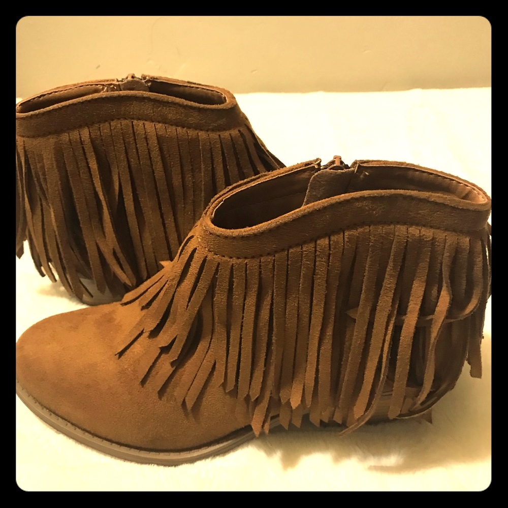 Fringe booties - like new